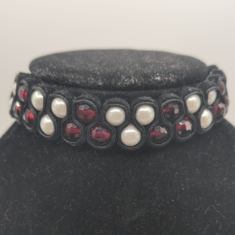 Elegant Black and Red Beaded Choker Necklace